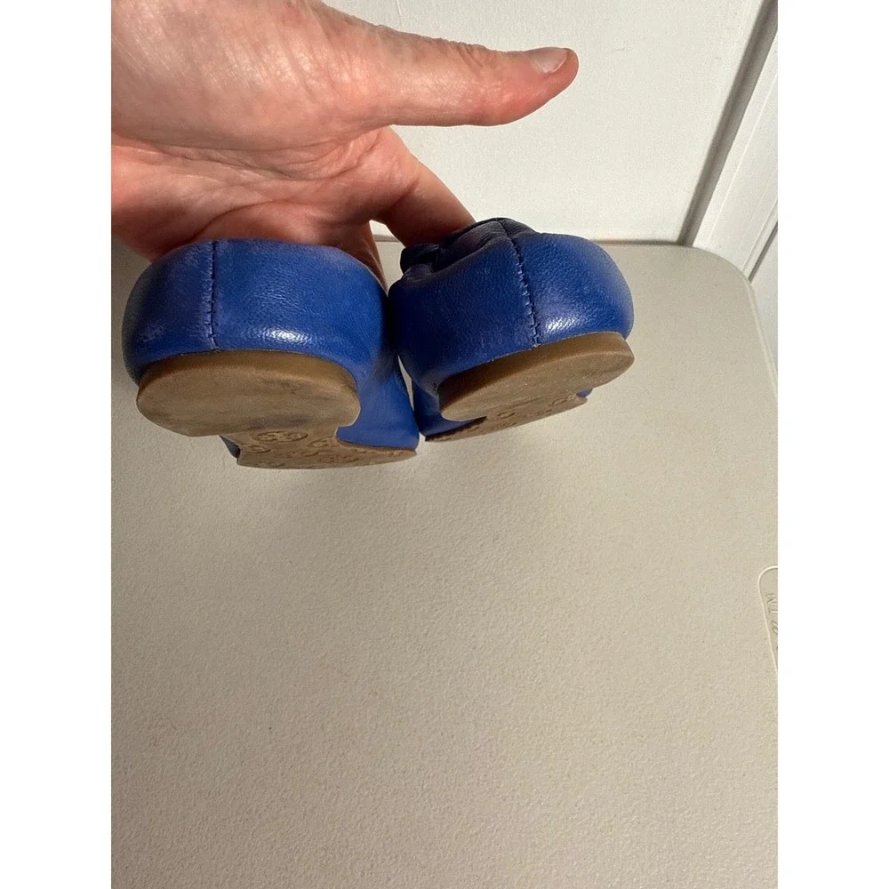 Tory Burch Reva Ballet Flats Royal Blue Leather Gold Logo Medallion Size 7.5